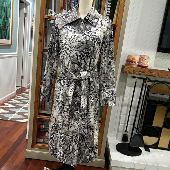 NWOT Anthropologie Helene Berman Snake-Printed Trench Coat, Size Medium - Picture 2 of 12